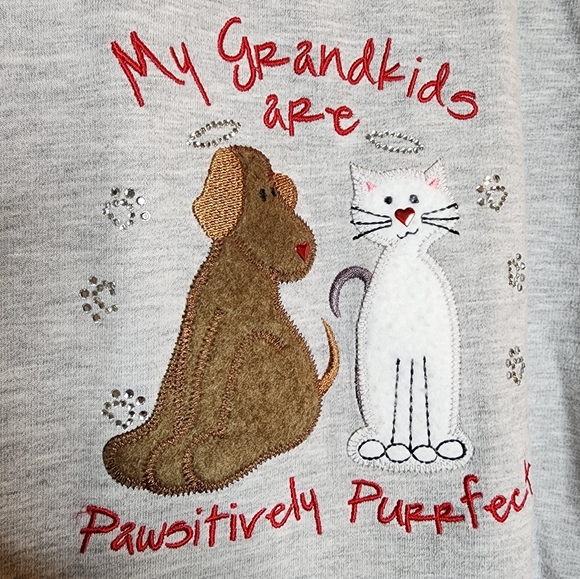 "My Grandkids are Pawsitively Purrfect" embroidered grey sweatshirt. Size 2X - Picture 2 of 14
